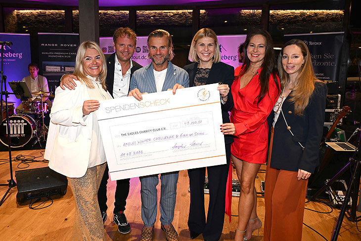 Adi Hengstberger mit Frau Daniela / Andreas Kruselburger  ( Chef Hotel Schneeberg ) / Anke Huber / Doris Melchner / Julia Fleschenberg / Eagles Winter Challenge und Golf on Snow im Hotel Schneeberg **** Family Spa Resort in Ridnaun/S&uuml;dtirol / 12.-15. M&auml;rz 2026 / Foto: ABR-Pictures/ Wolfgang Breiteneicher 